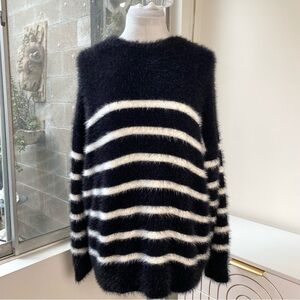 GUESS NWT Fuzzy Cozy Eyelash Stripe Sweater in Black and White, Size S